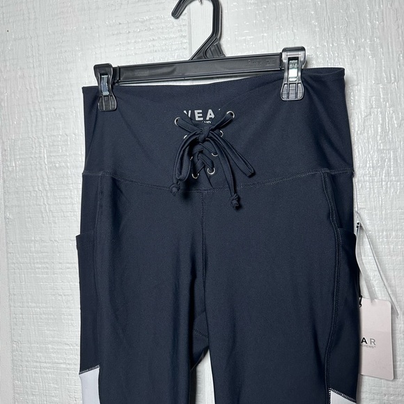 Bears leggings WEAR by Erin Andrews - Picture 10 of 13